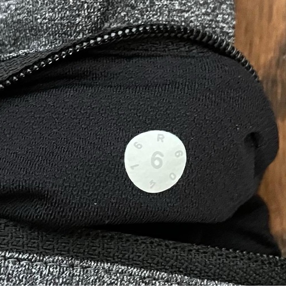 Lululemon Pace Rivals - Size 6 - Picture 4 of 4